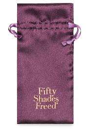 Купить Золотистые зажимы для сосков и клитора Fifty Shades Freed All Sensation Nipple and Clitoral Chain в Москве.