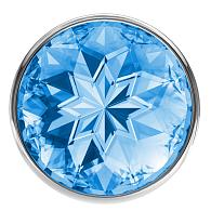 Купить Большая серебристая анальная пробка Diamond Light blue Sparkle Large с голубым кристаллом - 8 см. в Москве.